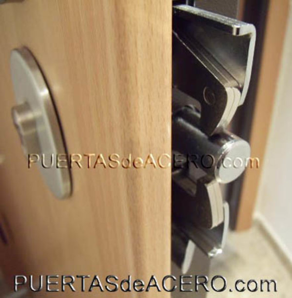 Colocar cerrojo de seguridad sin llave exterior - Roconsa