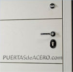 Tablero con bisagras invisibles sin sujeciones visibles